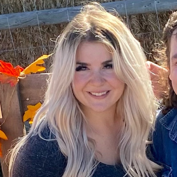 Meet your Posher, Alexandra - Picture 1 of 1